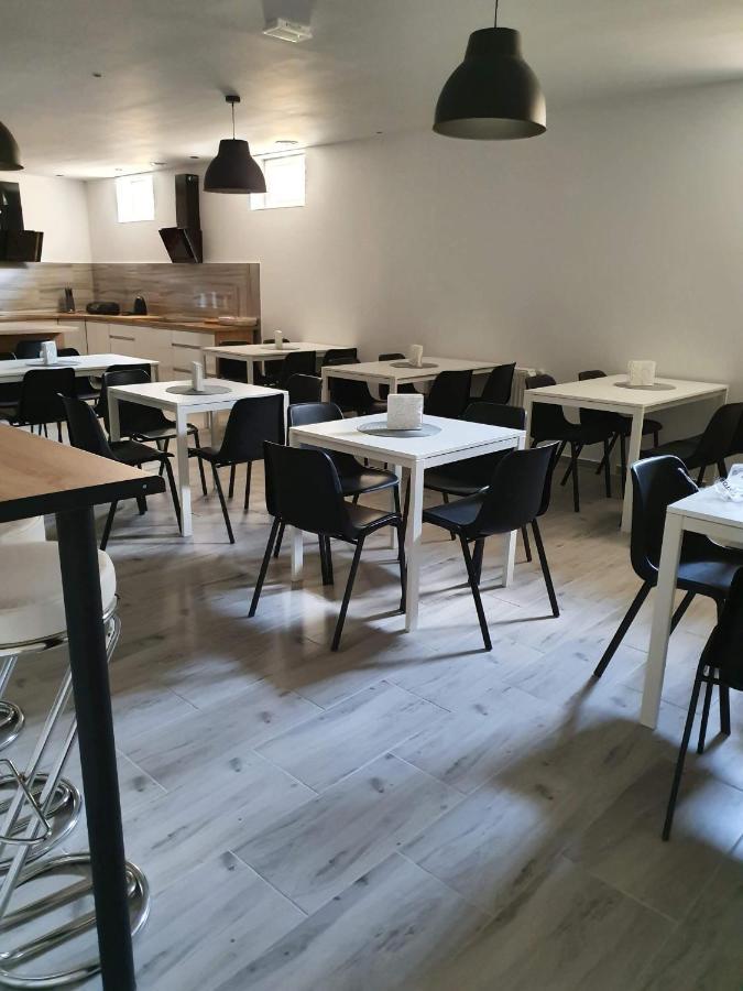 Hostel Polnocna 61 Sosnowiec Extérieur photo